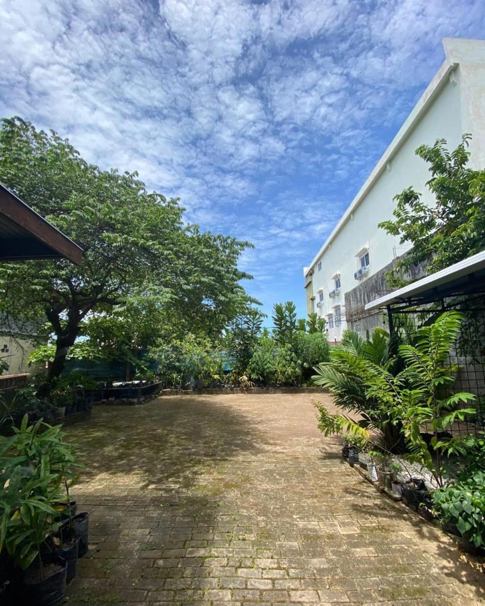 סורונג Innbox Hostel מראה חיצוני תמונה
