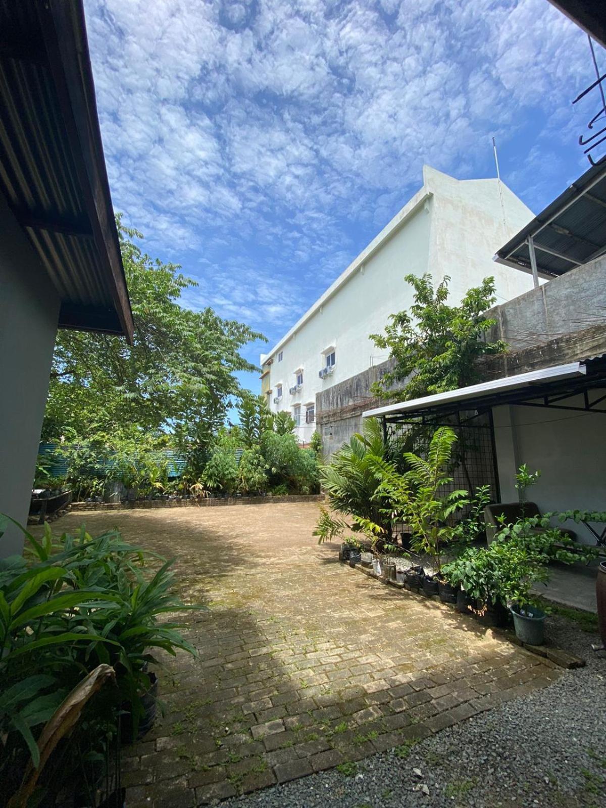סורונג Innbox Hostel מראה חיצוני תמונה