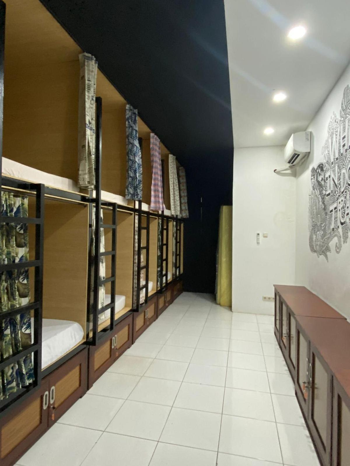 סורונג Innbox Hostel מראה חיצוני תמונה